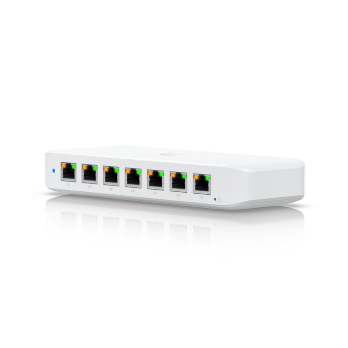 Ubiquiti L2, 8x RJ-45, 16 Gbps Switching capacity, PoE, 52 W