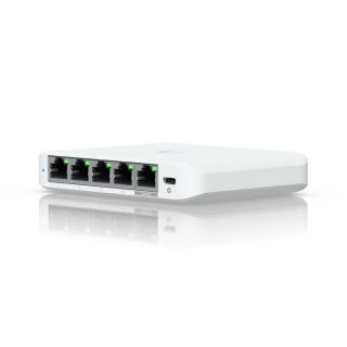 Ubiquiti 5x 1/2.5 GbE RJ45, 25 Gbps, 18.6 Mpps, 12.5 Gbps throughput, DC 5V/1A/5W, PoE 44-57V/6.4W, -20 - 45°C, 10 - 90% humidity, 117.1 x 90 x 21.2 mm, 206 g